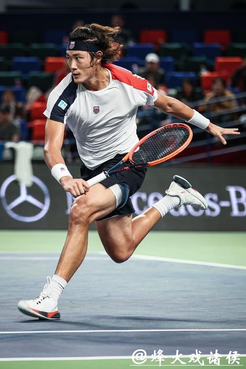 澳网首轮吞败仗，张之臻“登山”道阻且长